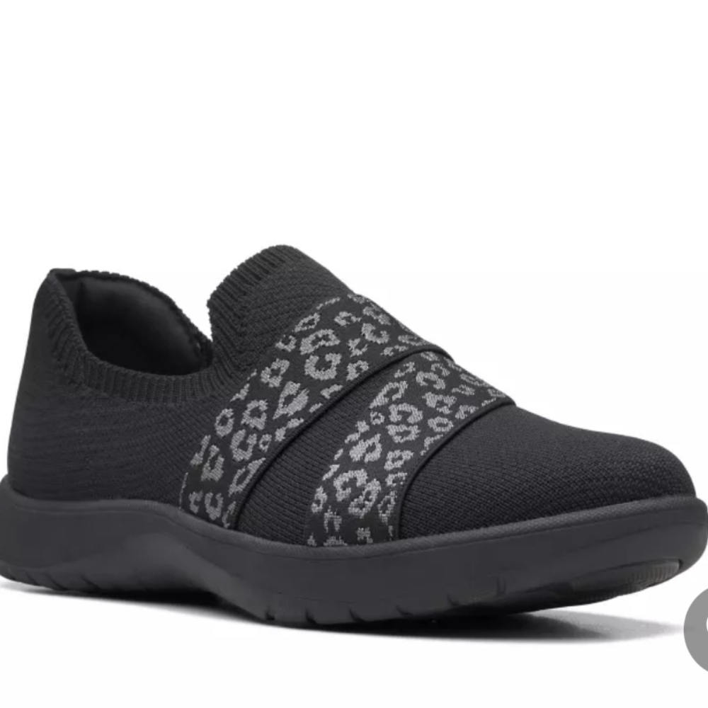 CLARKS 👣Adella Stride Cloudsteppers in Black Knit foot wear